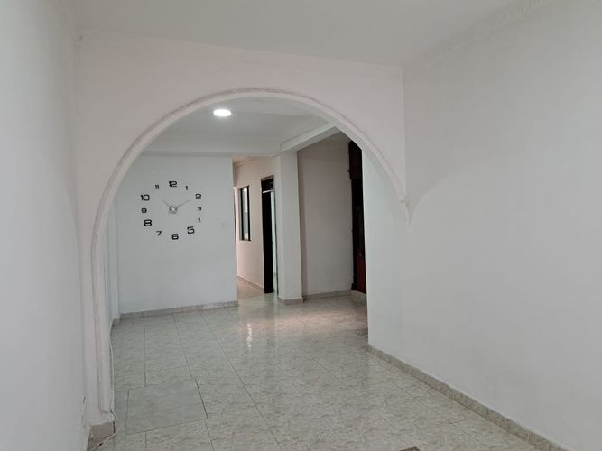 Casa de 9 alcobas en venta en Junin, Cali, 320 m² · foto 3 de 24