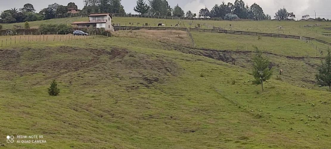 Lote en venta en Pontezuela, Rionegro, 34943 m² · foto 8 de 9