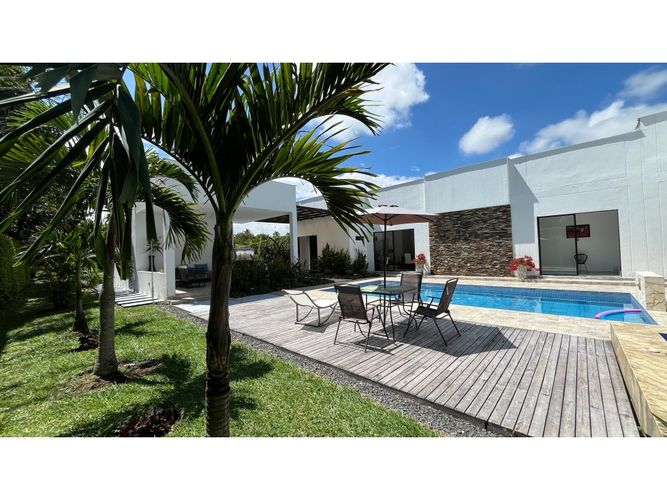 Casa de 4 alcobas en venta en Cerritos, Pereira, 240 m² · foto 3 de 24