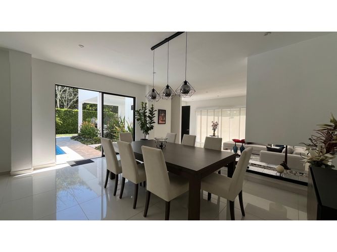 Casa de 4 alcobas en venta en Cerritos, Pereira, 240 m² · foto 5 de 24