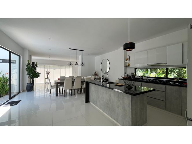 Casa de 4 alcobas en venta en Cerritos, Pereira, 240 m² · foto 7 de 24