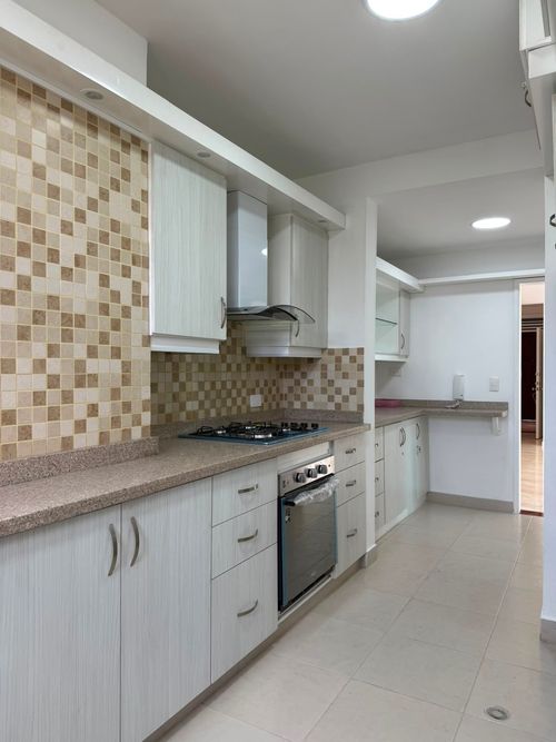 Apartamento de 4 alcobas en venta en Ciudad Jardin, Cali, 190 m² · foto 7 de 24