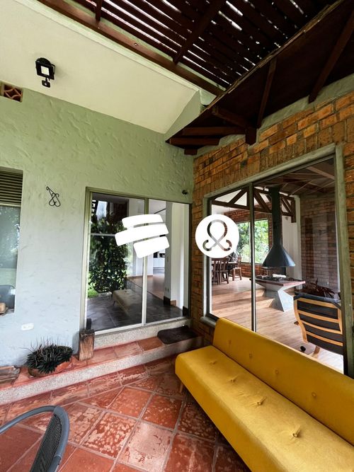 Casa de 5 alcobas en venta en Vereda La Doctora, Sabaneta, 1722 m² · foto 5 de 19