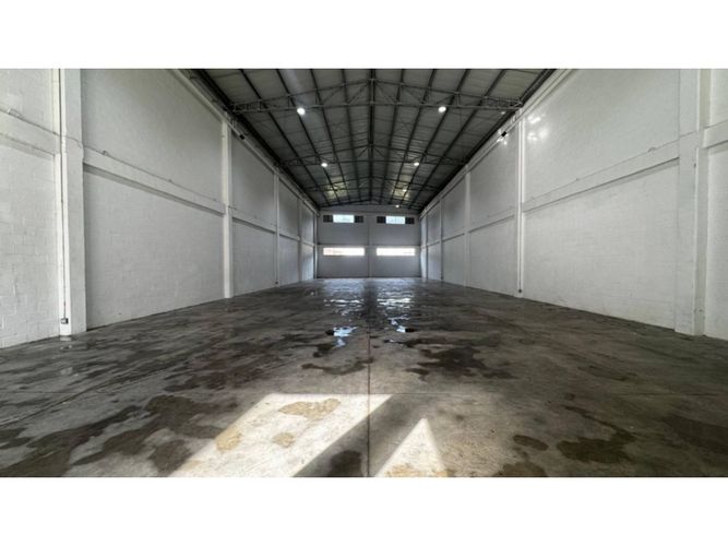Bodega en arriendo en La Tablaza, La Estrella, 810 m² · foto 7 de 20