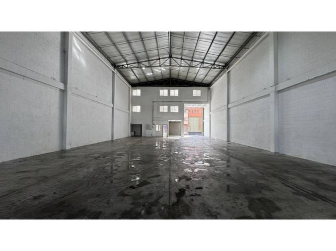 Bodega en arriendo en La Tablaza, La Estrella, 810 m² · foto 9 de 20