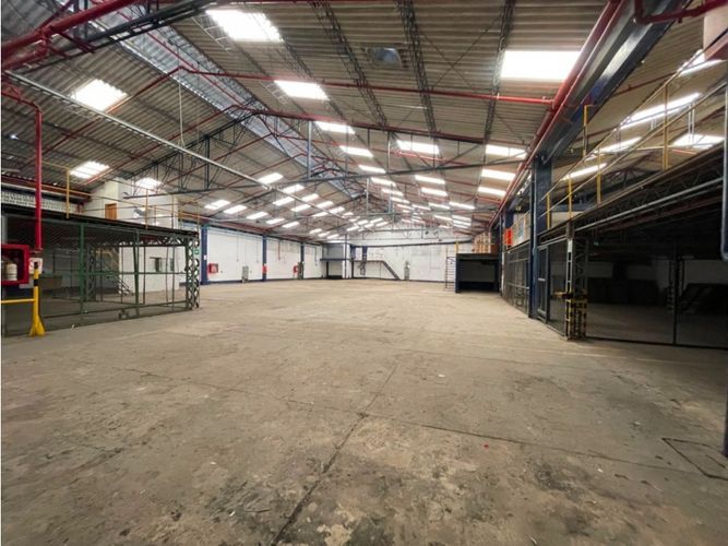 Bodega en arriendo en Caqueta, La Estrella · foto 7 de 19