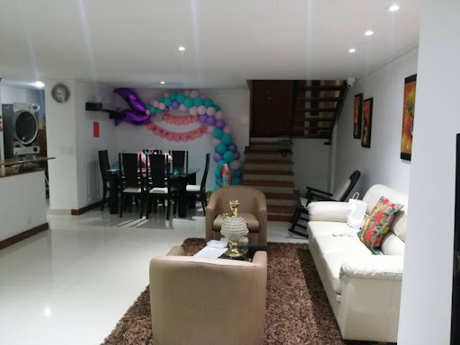 House for rent in Altos del poblado, Medellín