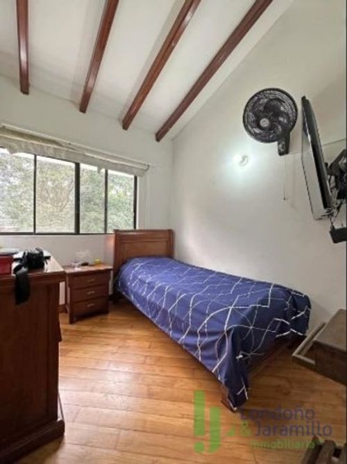 Casa de 4 alcobas en venta en El Diamante No. 2, Medellín, 538 m² · foto 6 de 14