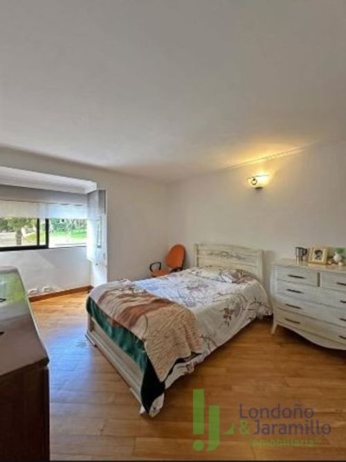 Casa de 4 alcobas en venta en El Diamante No. 2, Medellín, 538 m² · foto 7 de 14