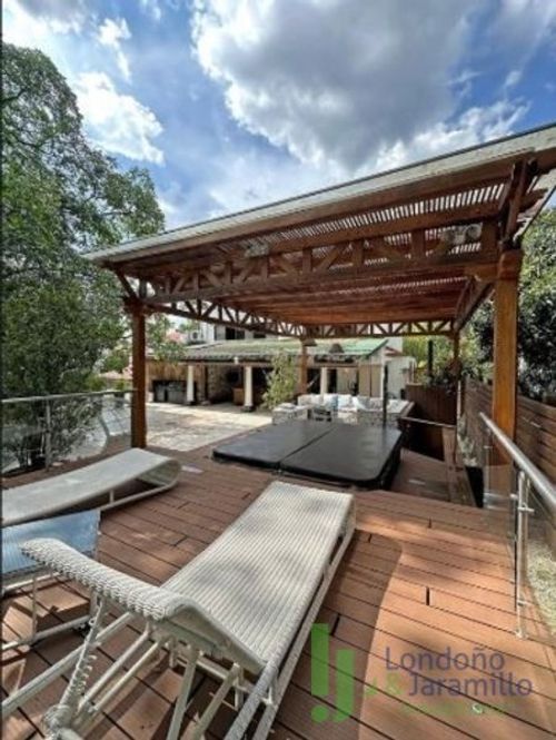 Casa de 4 alcobas en venta en El Diamante No. 2, Medellín, 538 m² · foto 12 de 14