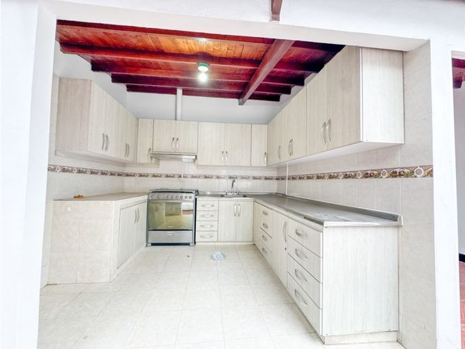 Casa de 5 alcobas en venta en Urbanizacion Diamante Ii Etapa, Bucaramanga, 195 m² · foto 7 de 14