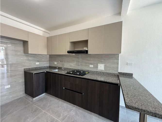 Edificio en venta en La Flora, Cali, 455 m² · foto 3 de 24