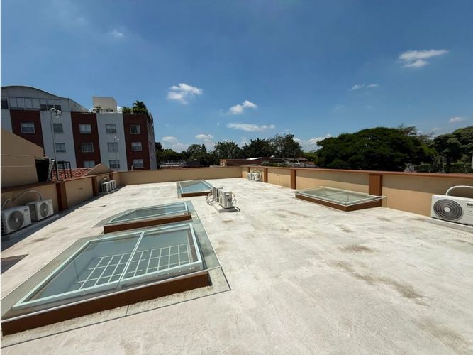 Edificio en venta en La Flora, Cali, 455 m² · foto 23 de 24