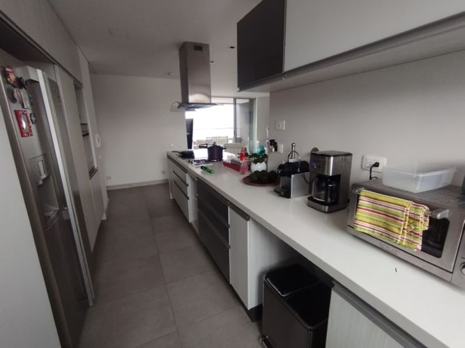 Apartamento de 3 alcobas en arriendo en Loma Benedictinos, Envigado, 170 m² · foto 6 de 17