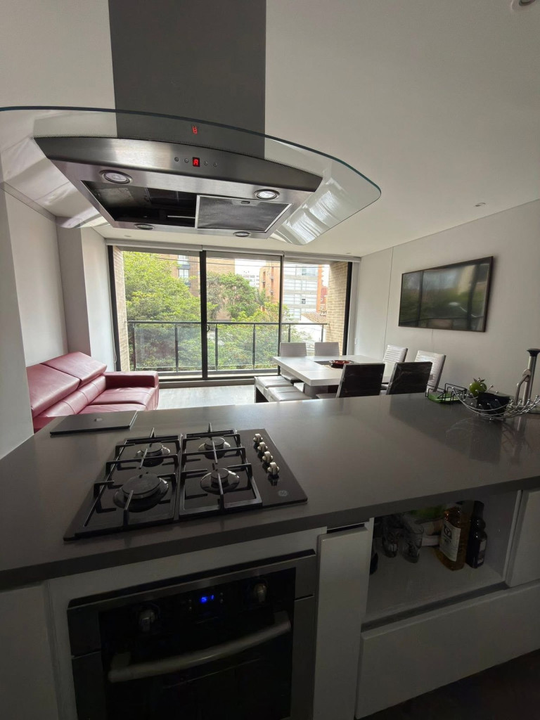 Apartamento en arriendo en Chicó Reservado, Bogotá · foto 3 de 10