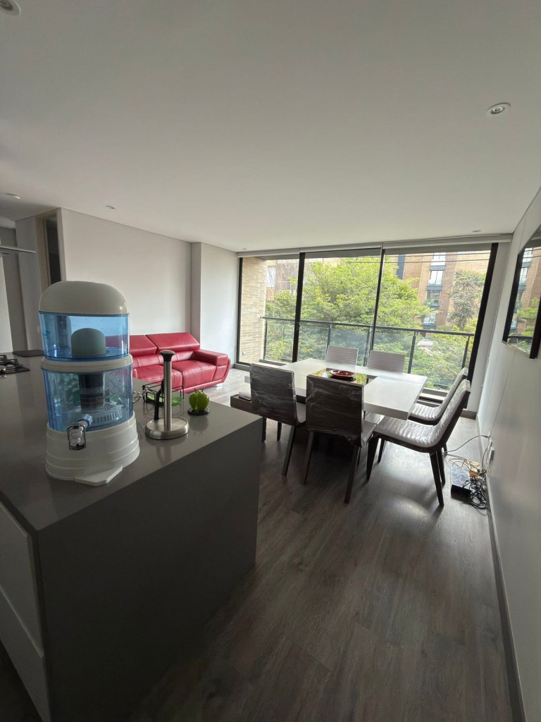 Apartamento en arriendo en Chicó Reservado, Bogotá · foto 4 de 10