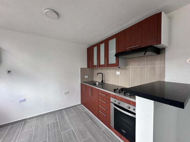 Apartamento de 2 alcobas en arriendo en El Poblado, Medellín, 53 m² · foto 13 de 14