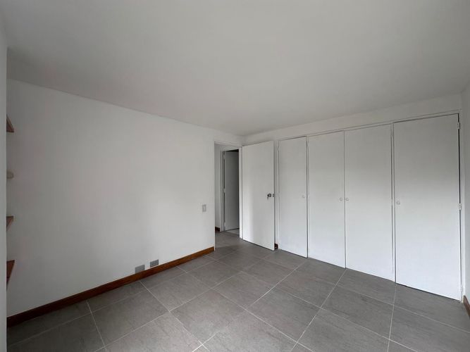 Apartamento de 2 alcobas en arriendo en El Poblado, Medellín, 53 m² · foto 5 de 14