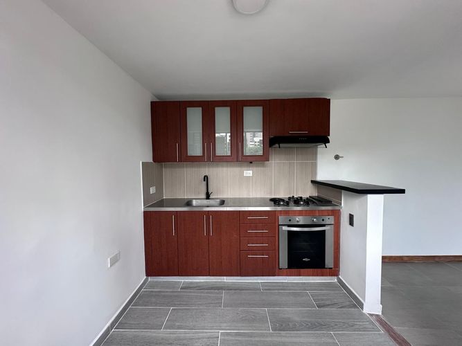 Apartamento de 2 alcobas en arriendo en El Poblado, Medellín, 53 m² · foto 10 de 14