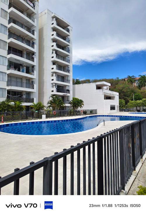 Apartamento de 3 alcobas en venta en Ricaurte, 61 m² · foto 2 de 12