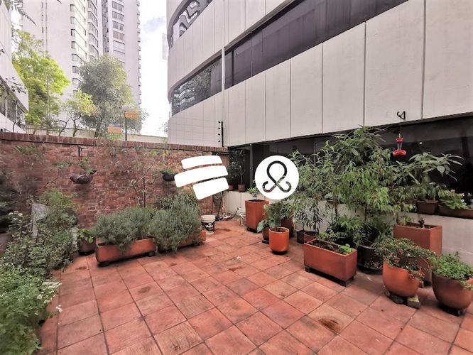 Apartamento de 3 alcobas en venta en Los Rosales, Bogotá, 284 m² · foto 4 de 22