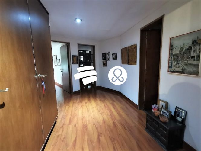 Apartamento de 3 alcobas en venta en Los Rosales, Bogotá, 284 m² · foto 14 de 22