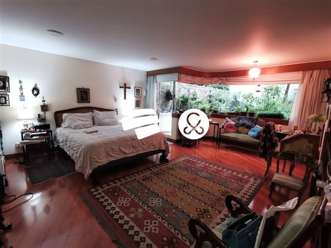 Apartamento de 3 alcobas en venta en Los Rosales, Bogotá, 284 m² · foto 16 de 22
