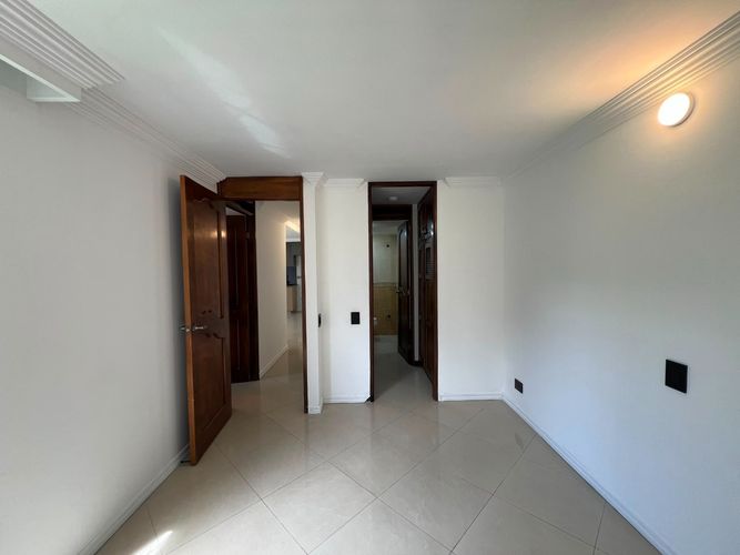 Apartamento de 2 alcobas en arriendo en Castropol, Medellín, 55 m² · foto 10 de 14