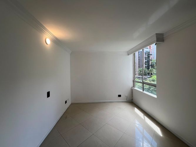 Apartamento de 2 alcobas en arriendo en Castropol, Medellín, 55 m² · foto 11 de 14