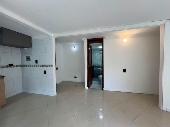 Apartamento de 2 alcobas en arriendo en Castropol, Medellín, 55 m² · foto 12 de 14