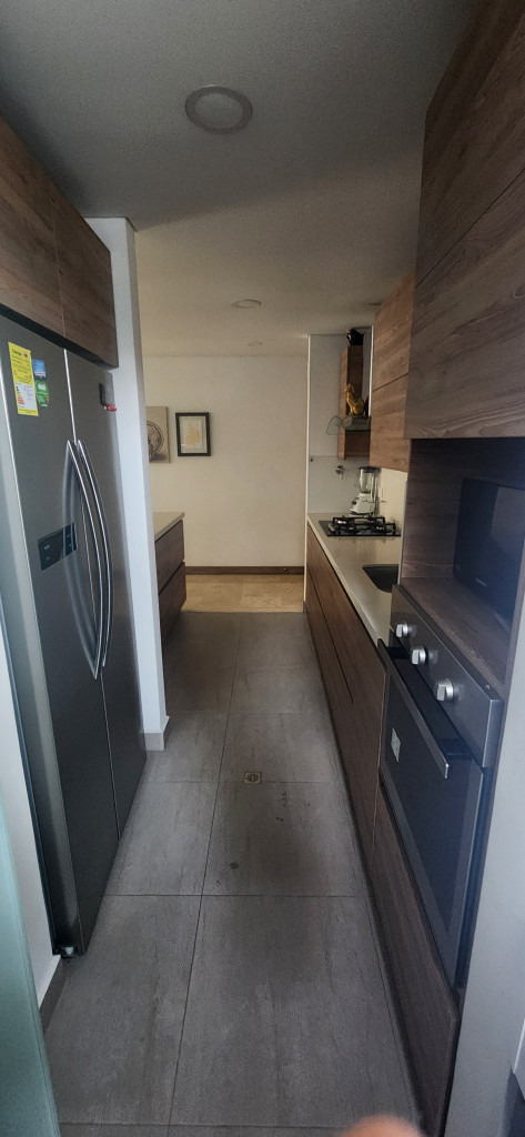 Apartamento en arriendo en Castropol, Medellín · foto 5 de 22