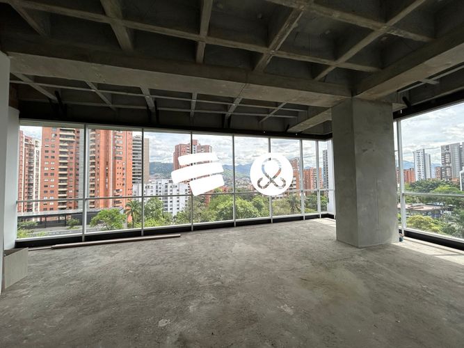 Oficina en venta en El Poblado, Medellín, 55 m² · foto 3 de 8