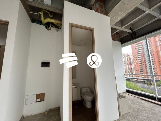 Oficina en venta en El Poblado, Medellín, 55 m² · foto 6 de 8