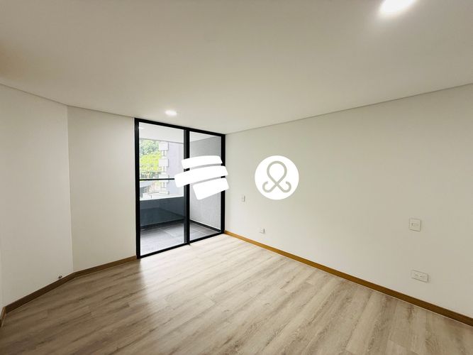 Apartamento de 3 alcobas en venta en Loma Del Indio, Medellín, 111 m² · foto 8 de 15