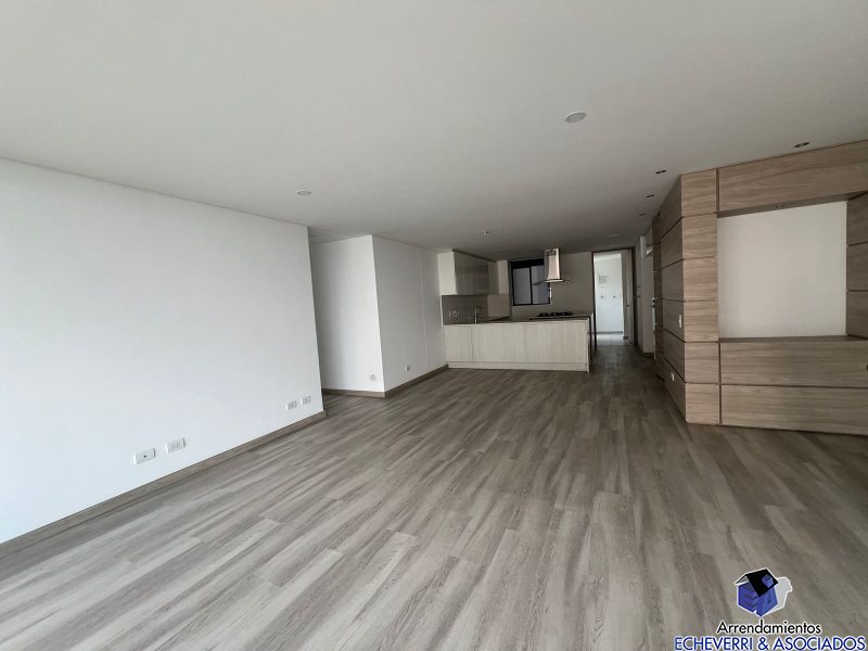 Apartamento en arriendo en Loma De Las Brujas, Envigado · foto 5 de 22