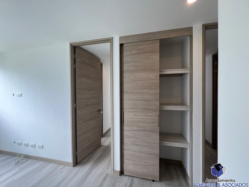 Apartamento en arriendo en Loma De Las Brujas, Envigado · foto 22 de 22