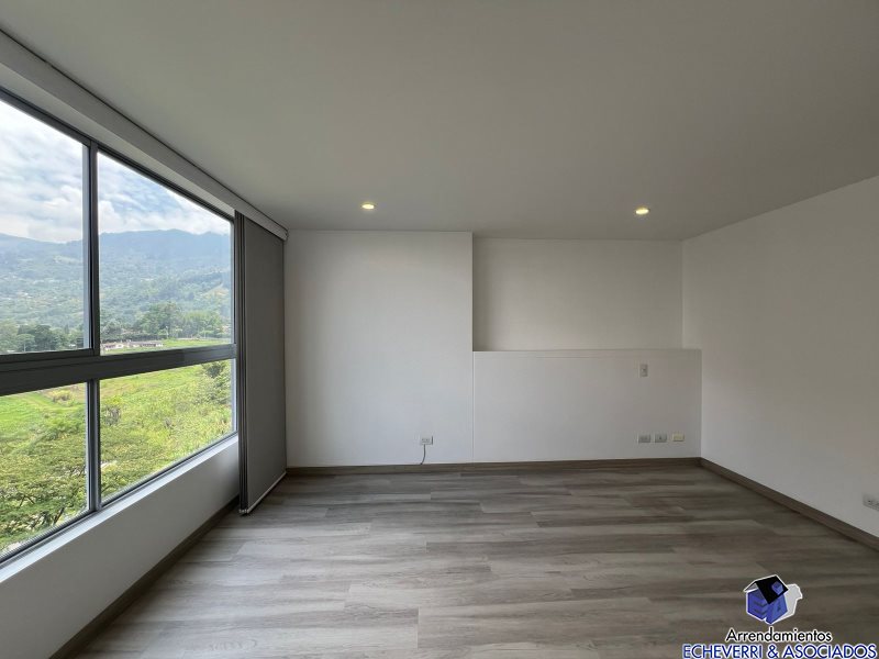 Apartamento en arriendo en Loma De Las Brujas, Envigado · foto 14 de 22
