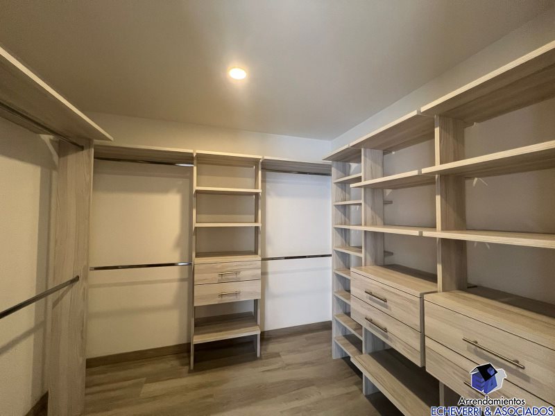 Apartamento en arriendo en Loma De Las Brujas, Envigado · foto 13 de 22