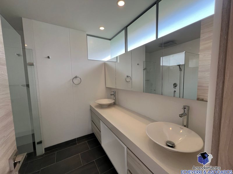 Apartamento en arriendo en Loma De Las Brujas, Envigado · foto 17 de 22