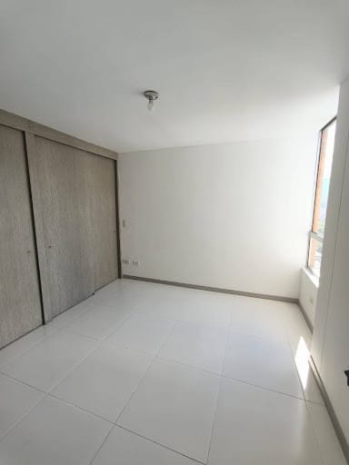 Apartamento de 3 alcobas en arriendo en Manuel Restrepo, Sabaneta, 77 m² · foto 3 de 15