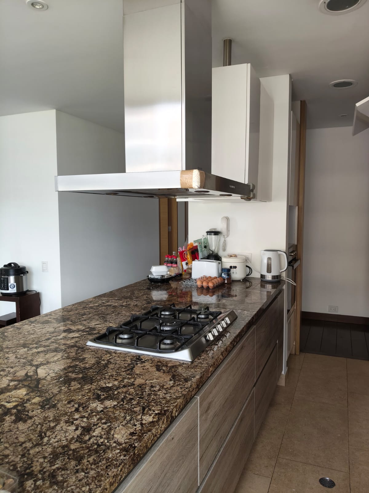 Apartamento en arriendo en Chico Norte, Bogotá · foto 2 de 5