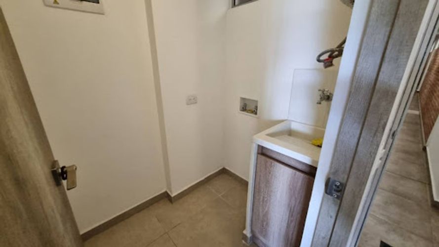 Apartamento de 2 alcobas en arriendo en Ciudad Del Río, Medellín, 68 m² · foto 12 de 17