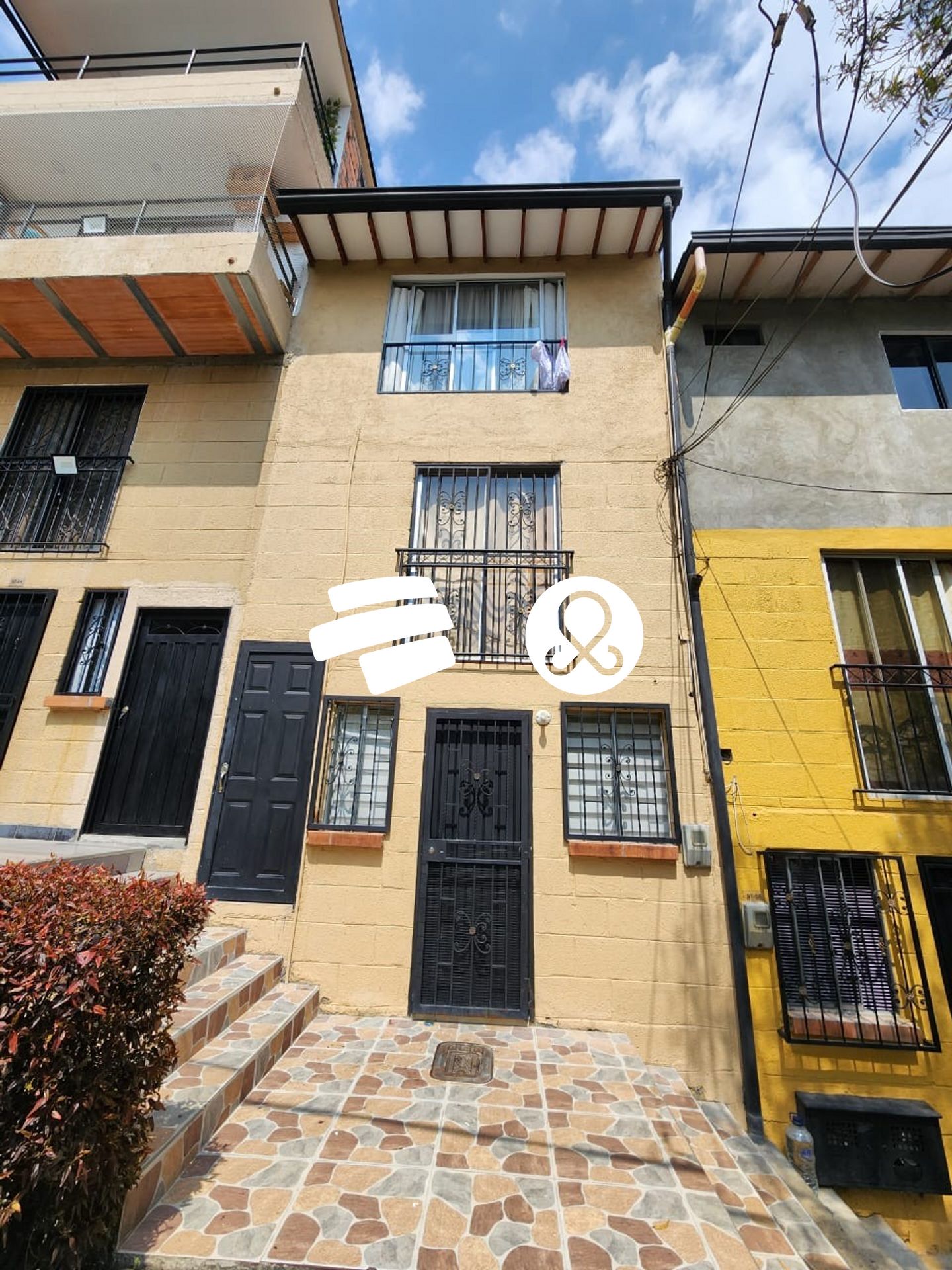 Casa en venta en Engativá, Bogotá · foto 2 de 19