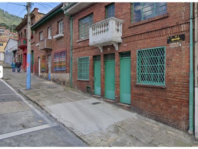 Casa de 4 alcobas en venta en La Macarena, Bogotá, 500 m² · foto 3 de 4