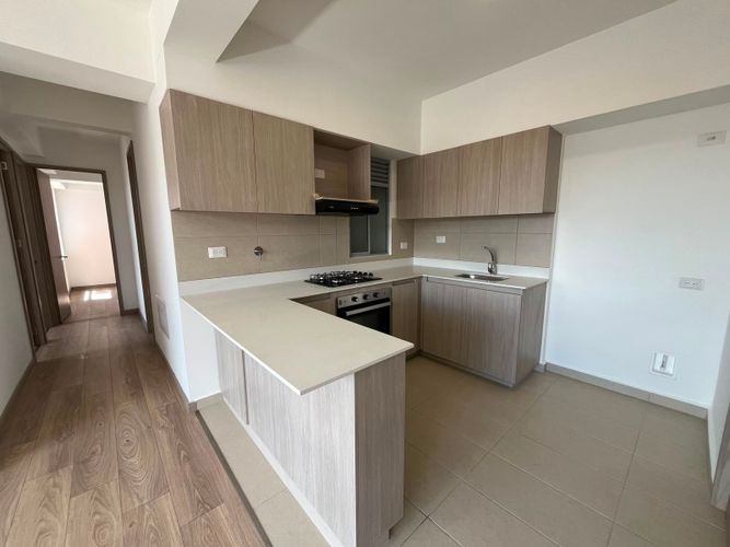 Apartamento de 3 alcobas en arriendo en El Porvenir, Rionegro, 82 m² · foto 2 de 9