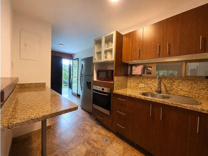 Casa de 4 alcobas en venta en El Carmelo, Sabaneta, 291 m² · foto 3 de 24