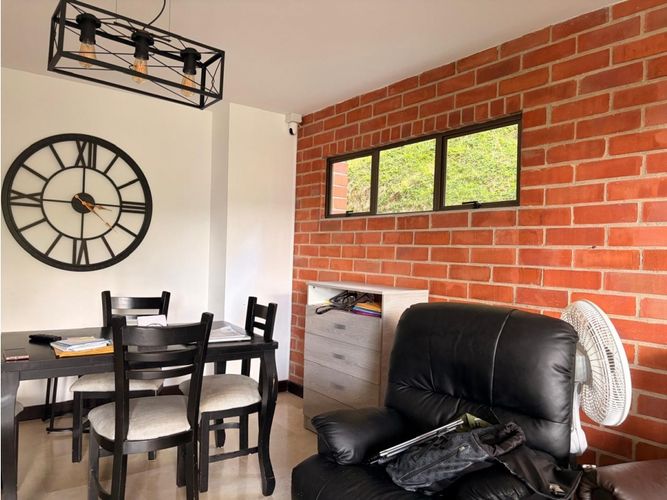 Casa de 4 alcobas en venta en El Carmelo, Sabaneta, 291 m² · foto 10 de 24
