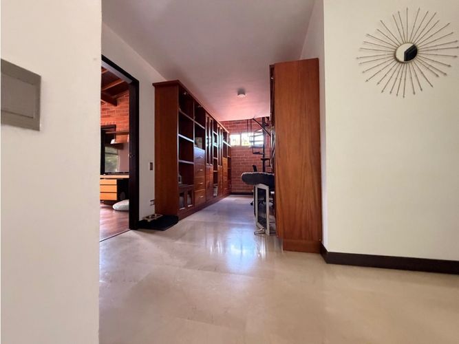 Casa de 4 alcobas en venta en El Carmelo, Sabaneta, 291 m² · foto 18 de 24