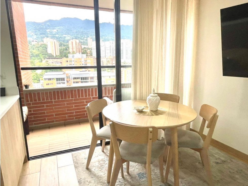 Apartamento en venta en Loma Linda, Envigado · foto 8 de 24