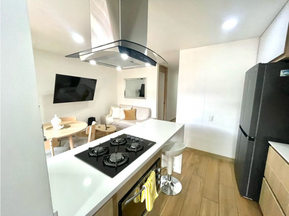 Apartamento en venta en Loma Linda, Envigado · foto 9 de 24